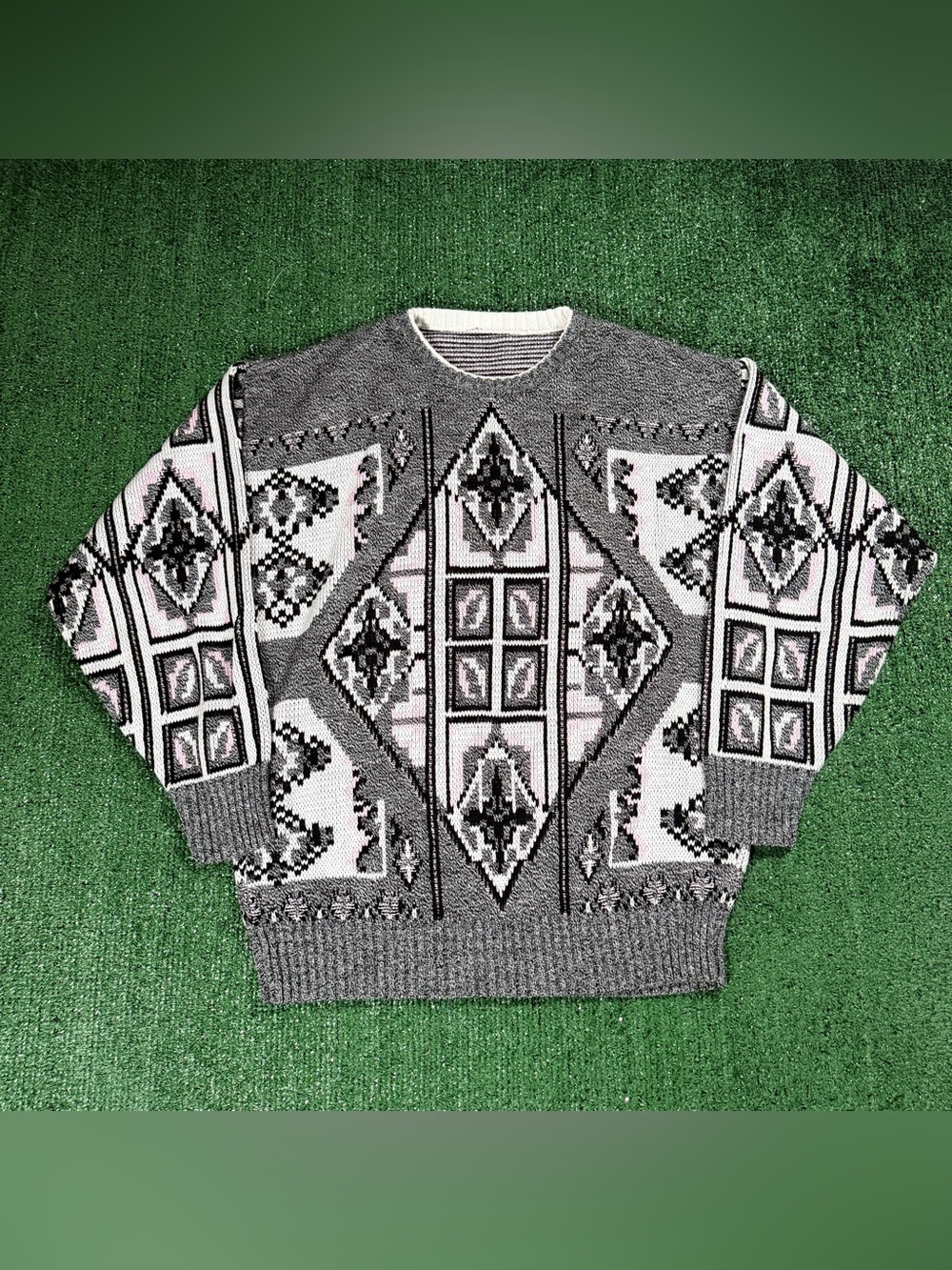 Vintage Geometric Pattern Crewneck Knit Sweater Size Medium